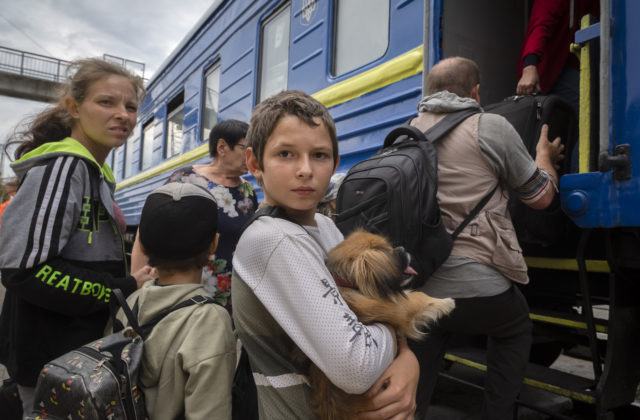 Rusi deportovaným ukrajinským deťom menia identitu, chcú ich násilne rusifikovať