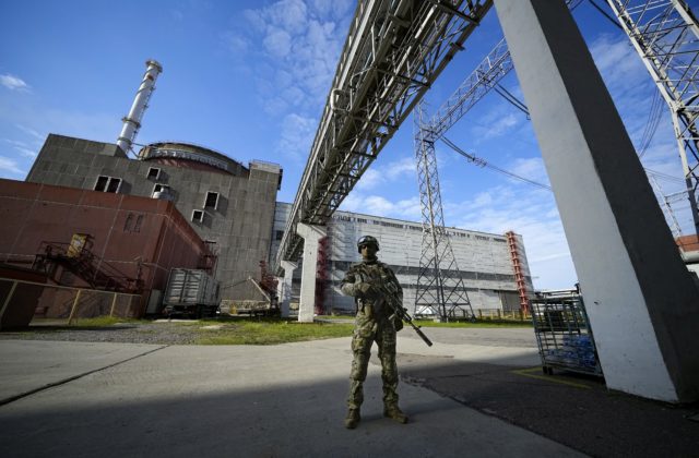 Ukrajina neuskutočnila žiadny útok dronom na Zaporižžskú jadrovú elektráreň, Podoľak poprel správy Rusov