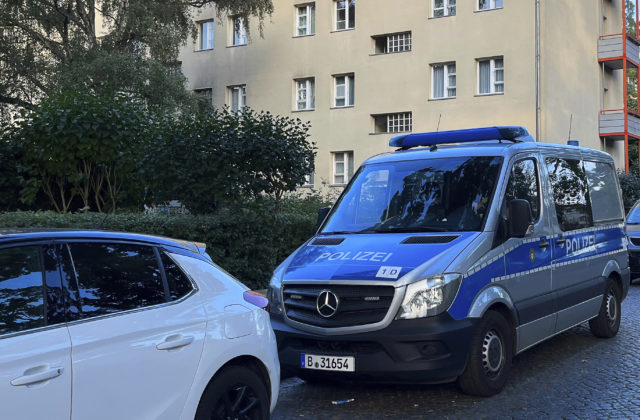 Nemecká polícia vykonala raziu v domoch členov neonacistickej skupiny Hammerskins