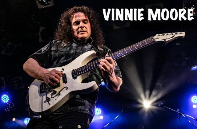 Mimozemšťan z UFO, gitarový virtuóz Vinnie Moore príde opäť k nám!