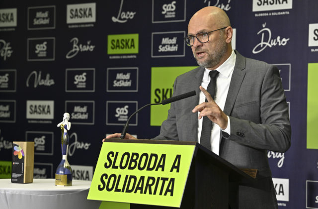 Saska vyzvala malé demokratické strany, aby odstúpili z volieb. Fico nesmie zostavovať vládu, varujú liberáli Saska vyzvala malé demokratické strany, aby odstúpili z volieb. Fico nesmie zostavovať vládu, varujú liberáli