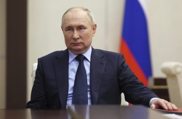 Putina nominovali do prezidentských volieb ako nezávislého kandidáta, jeho výhra má byť „v podstate jasná“
