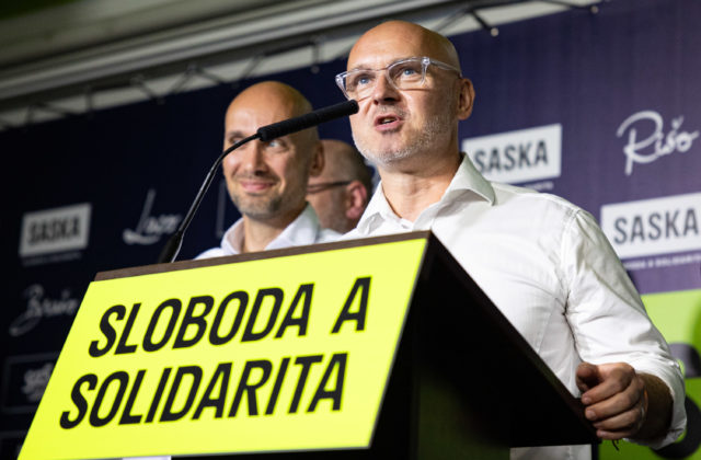 Rozdelenie RTVS považujú liberáli za dymovú clonu a skok do stredoveku, poškodí sa tak aj jeho verejnoprávny charakter (video) Rozdelenie RTVS považujú liberáli za dymovú clonu a skok do stredoveku, poškodí sa tak aj jeho verejnoprávny charakter (video)