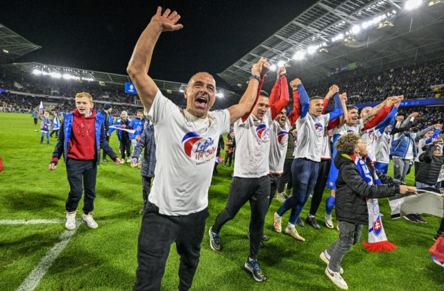 Šťastní hráči aj plný štadión pre mňa znamená viac ako nejaká osobná radosť, povedal Calzona po zápase s Islandom (video) Šťastní hráči aj plný štadión pre mňa znamená viac ako nejaká osobná radosť, povedal Calzona po zápase s Islandom (video)