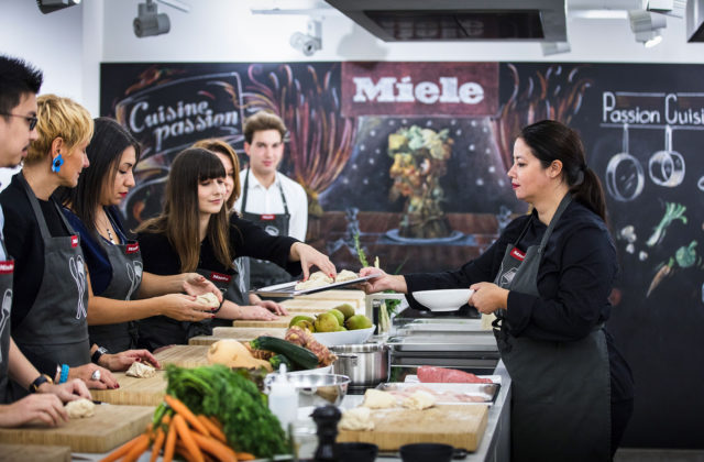 Tip na originálny vianočný darček od Miele: Darujte svojim blízkym gastro zážitok z varenia so šéfkuchárom