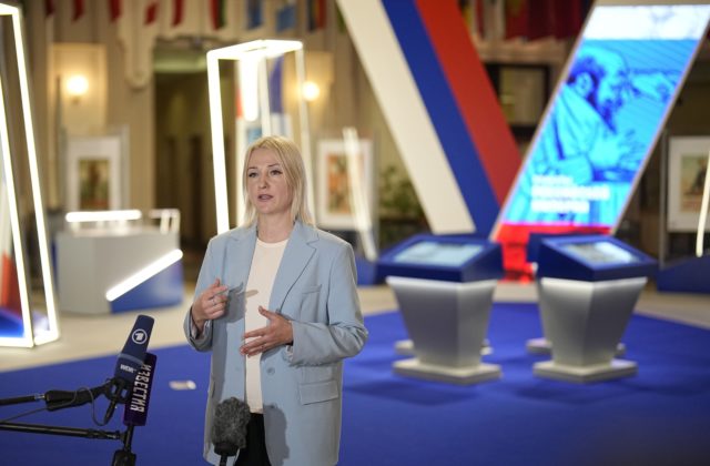 Duncovová chcela súperiť s Putinom vo voľbách, ale dostala stopku pre 100 „chýb“ na formulári