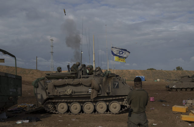 Rokovania medzi Izraelom a Hamasom pokročili, uzavretie šesťtýždňového prímeria je však stále otázne