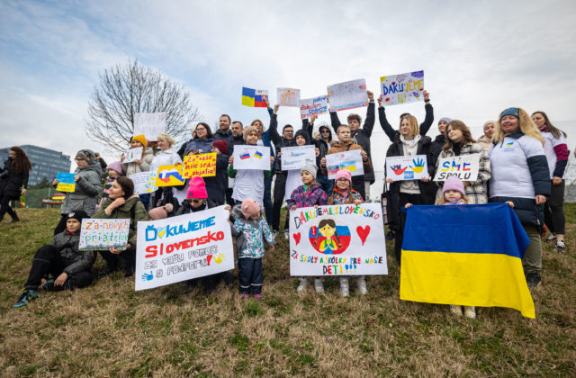 Pri bratislavskej Kuchajde zasadili strom vďaky ukrajinskej komunity Slovensku za prijatie a pomoc v núdzi (foto) - Akčné ženy