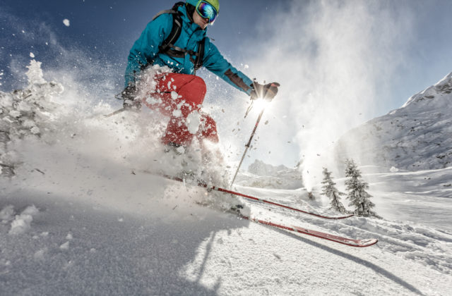 Aké sú podmienky na lyžovanie? Zalyžovať sa na Slovensku dá už len v tretine stredísk