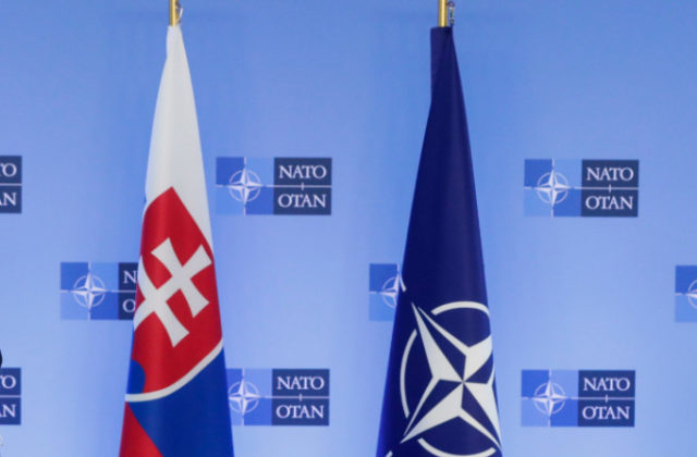 Odchod z NATO by bol pre Slovensko nevýhodný, výdavky na obranu by sa museli mnohonásobne zvýšiť - Akčné ženy