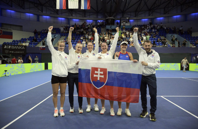 Slovenské tenistky si vybojovali postup na finálový turnaj do Sevilly, rozhodujúci bod proti Slovinkám získala Jamrichová (foto)