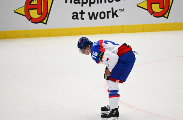 Slovensko vo štvrťfinále bez svojho najproduktívnejšieho hráča, Pospíšil na MS v hokeji 2024 pre zranenie dohral (video+foto)