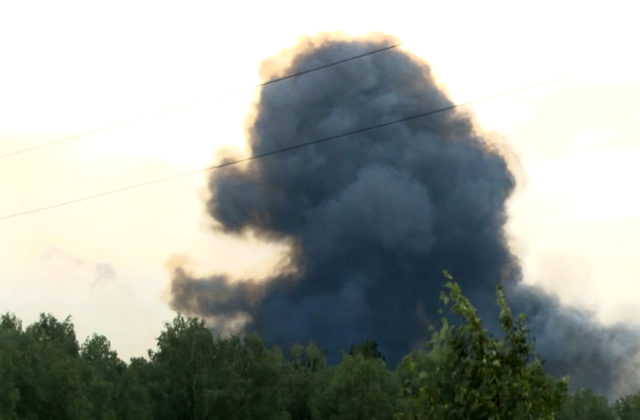 Vo vojenskom výcvikovom obvode v Olomouckom kraji vybuchla munícia, na mieste sú zranení