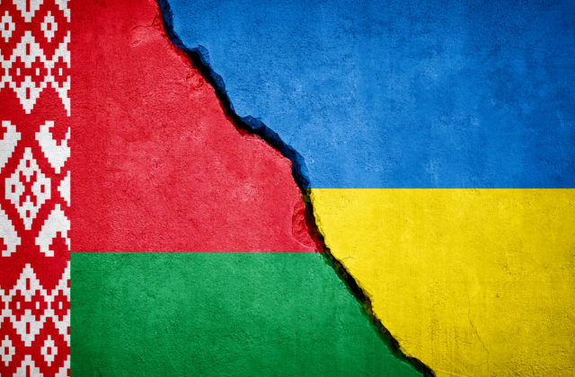 Bielorusko posilňuje obranu na hranici s Ukrajinou, dôvodom sú údajné incidenty na pohraničí