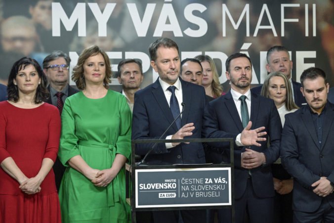 poslanci Hnutia Slovensko