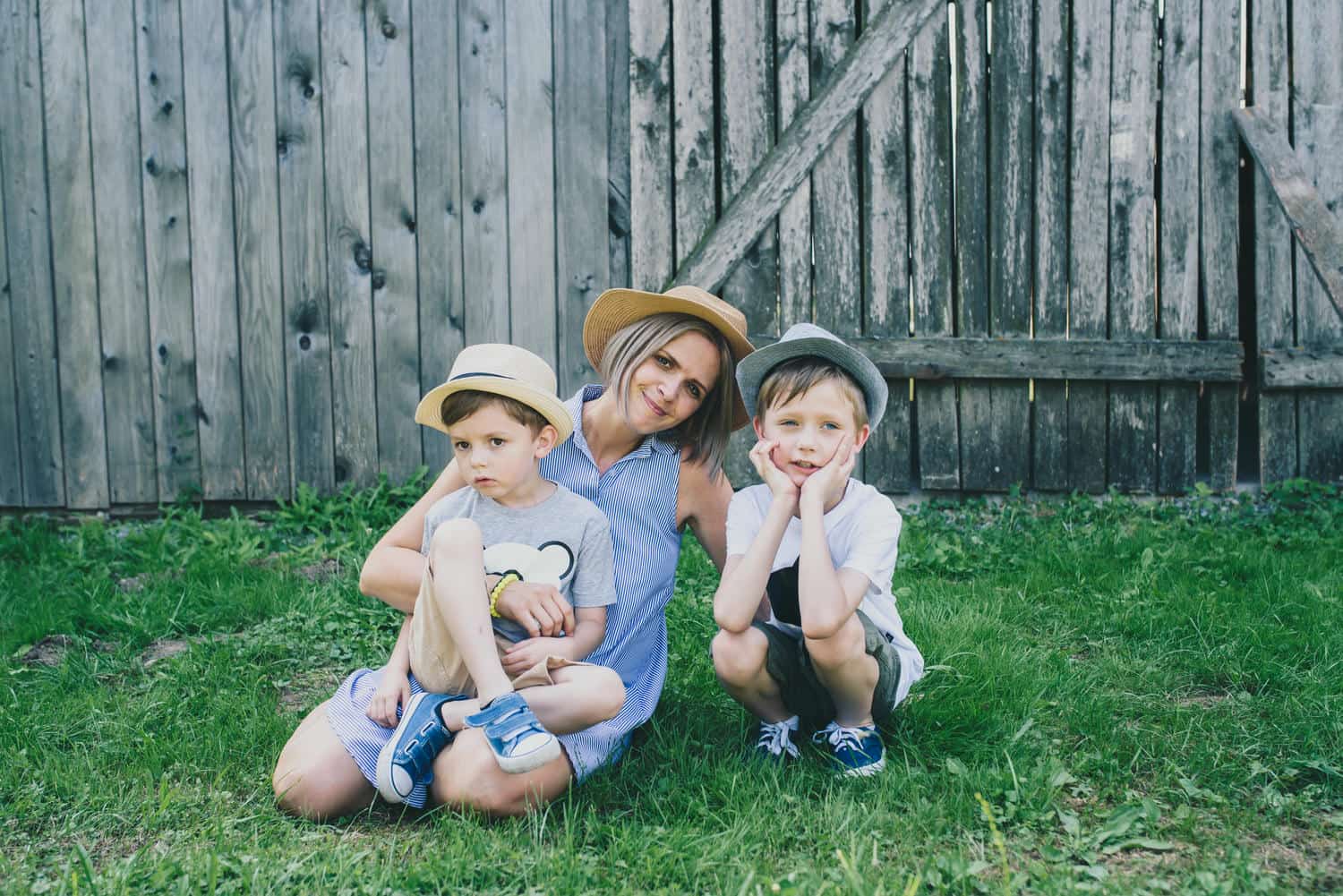 mama a dvaja synovia