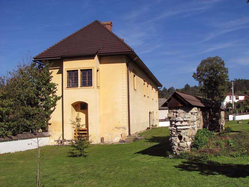 Kaštieľ Radoľa