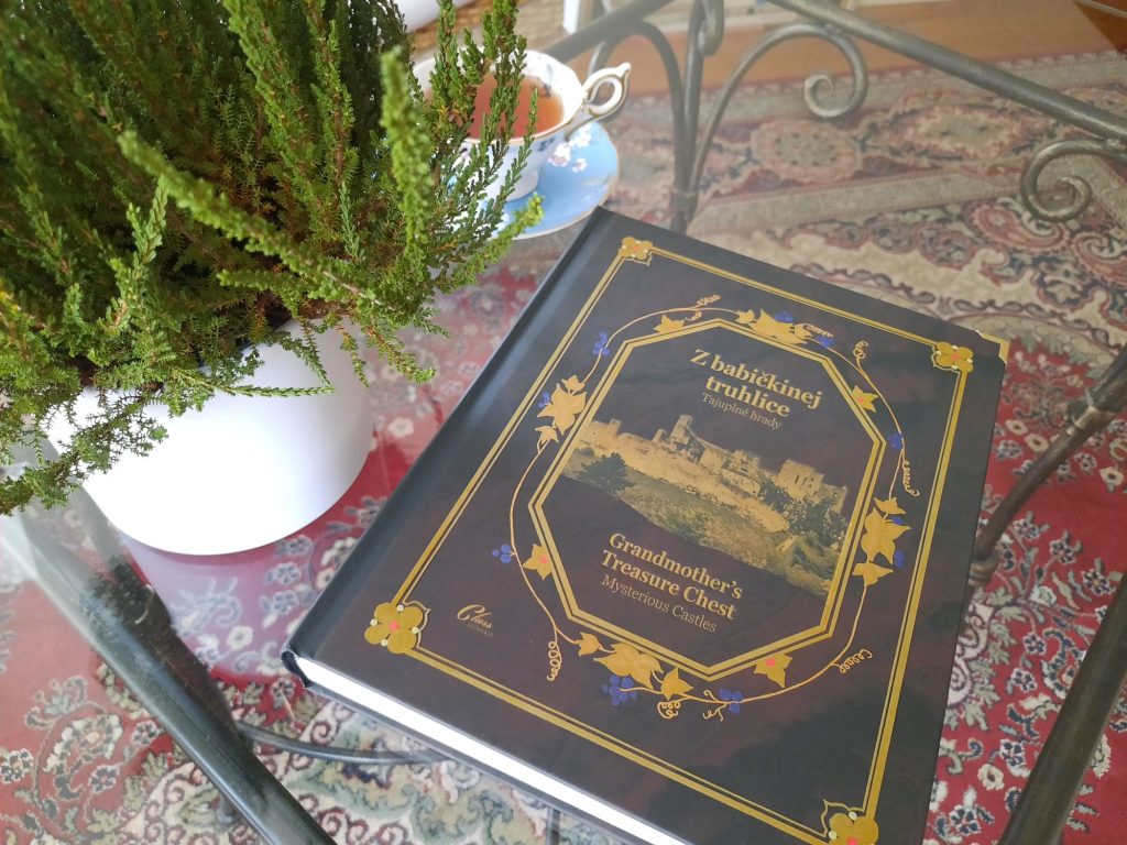 Z babičkinej truhlice, Tajuplné hrady